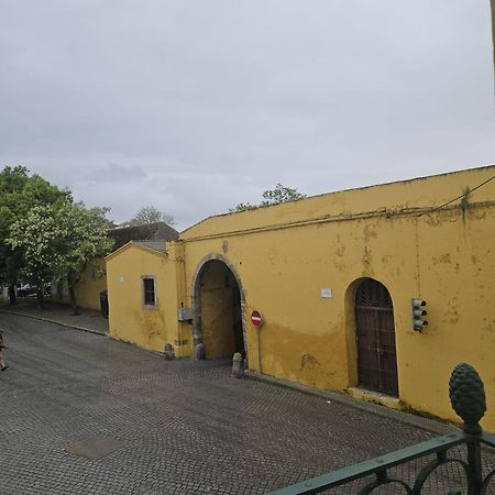 埃尔瓦斯 阿卡敏旅馆酒店 外观 照片